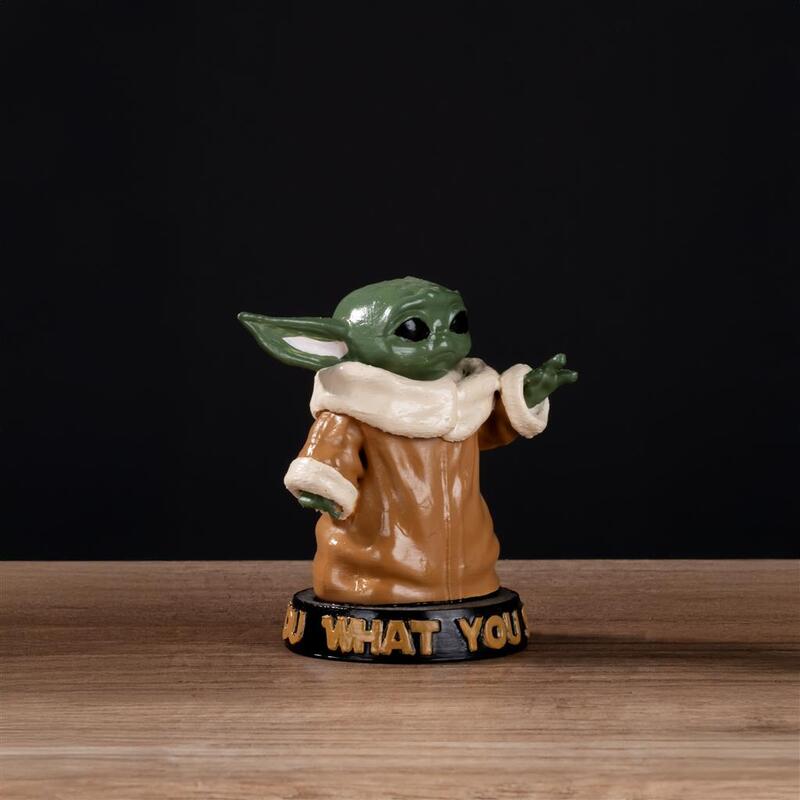 Baby Yoda Figürü