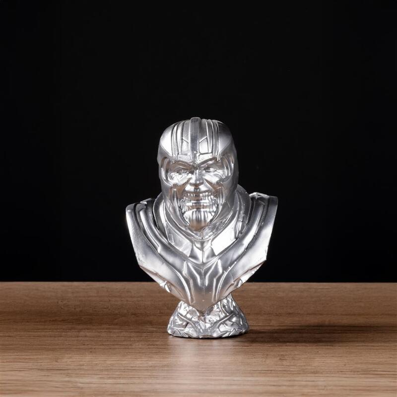 Gümüş Thanos Figürü - Avengers 