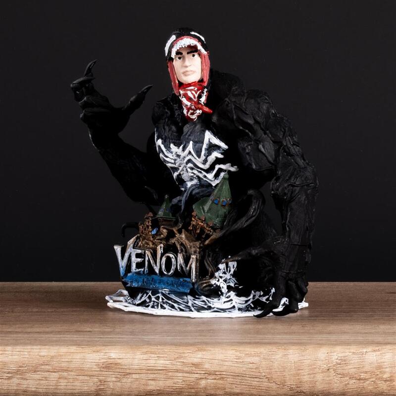Venom Figürü